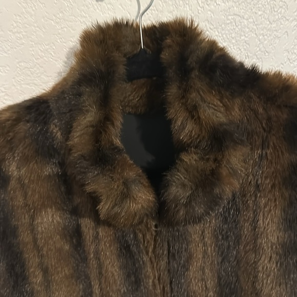 Vest - Picture 2 of 4